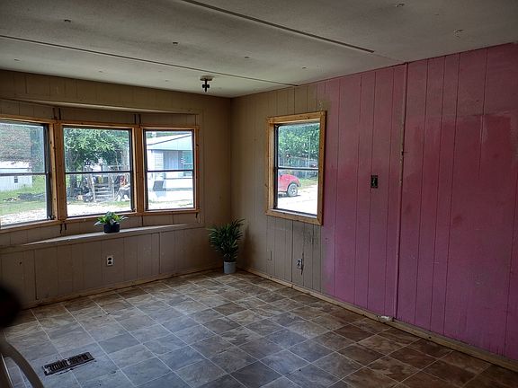4th image of 1067 County Road 467 #194