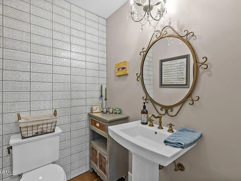 4402 E Turney Ave — Photo 40