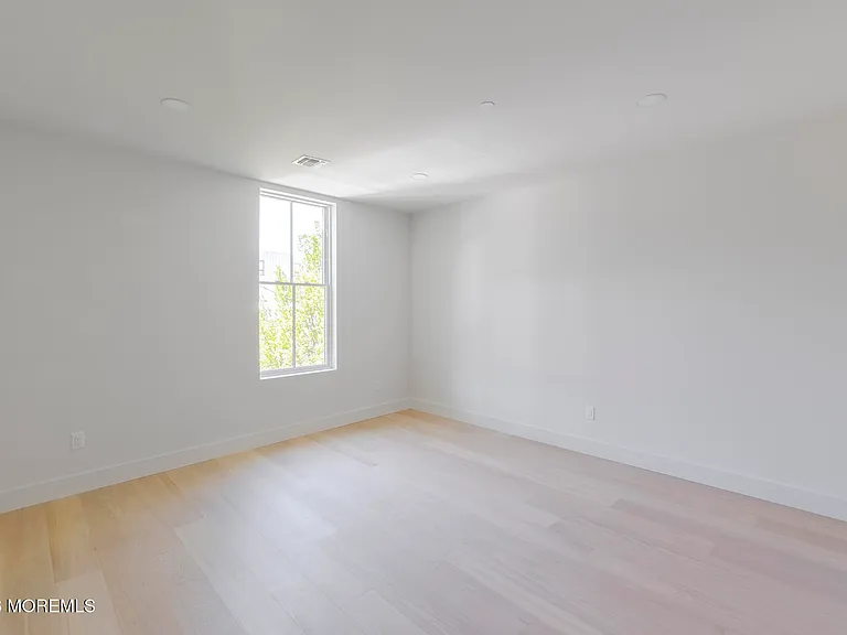 9 Wharf Ave #1 — Photo 9