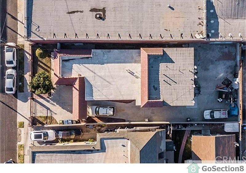 2nd image of 115 E 31st St #C