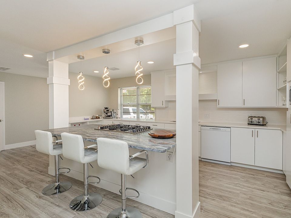 1st image of 8735 Mosswood Dr