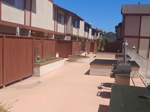 3rd image of 2509 W Redondo Beach Blvd APT 3
