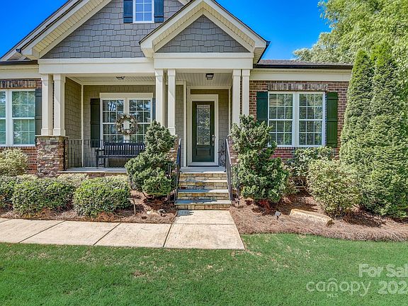 4th image of 3706 Halcyon Dr