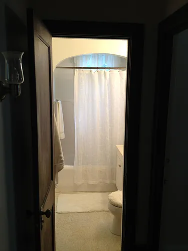 113 1/2 E Harris St Photo 1