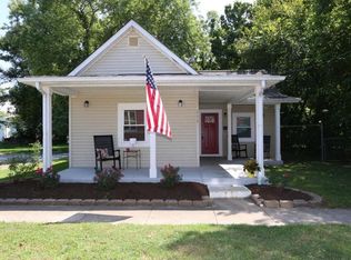 215 Chestnut St, Loveland, OH 45140