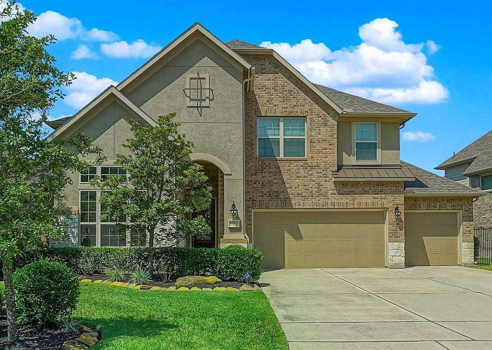 1st image of 51 Lindenberry Cir