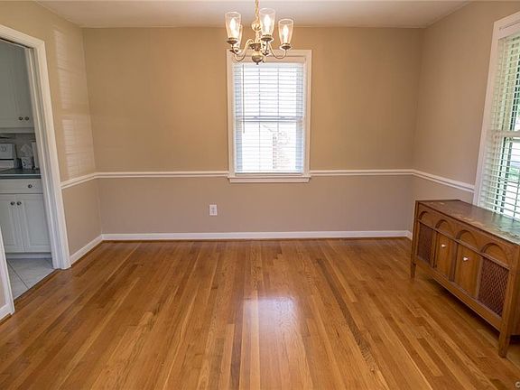 5th image of 1405 Hillsboro Dr