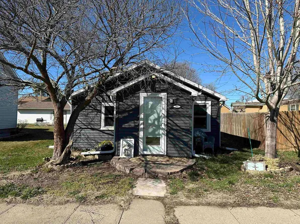 305 E Lincoln Ave, Amherst, NE 68812
