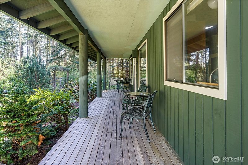 3rd image of 108 Towhee Lane