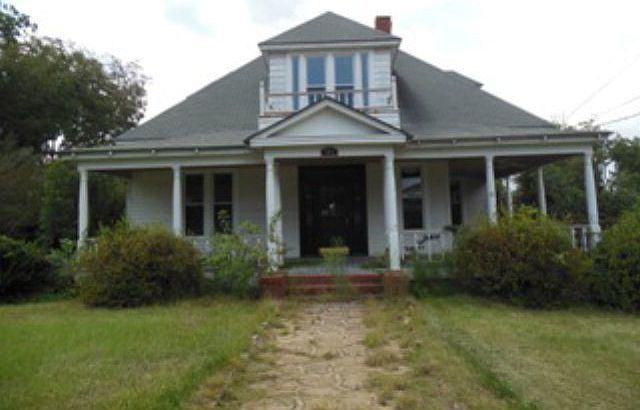 1st image of 301 N Railroad Ave