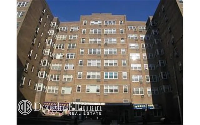 Rented by Douglas Elliman | media 19