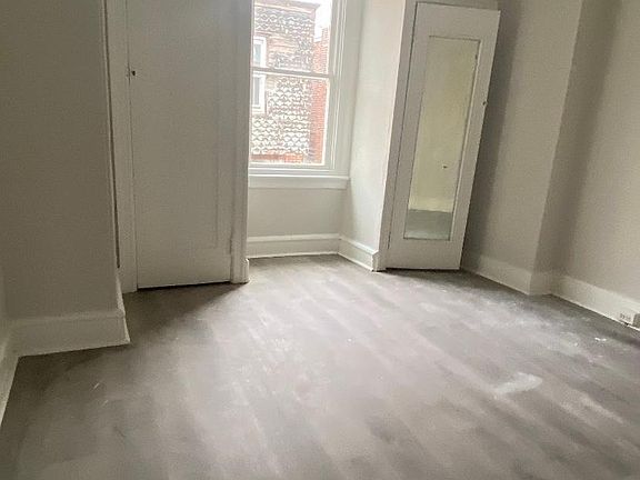 2nd image of 5853 Osage Ave #2