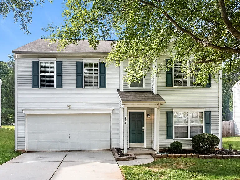 4024 Larkhaven Village Dr — Photo 1