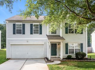 4024 Larkhaven Village Dr, Charlotte, NC 28215