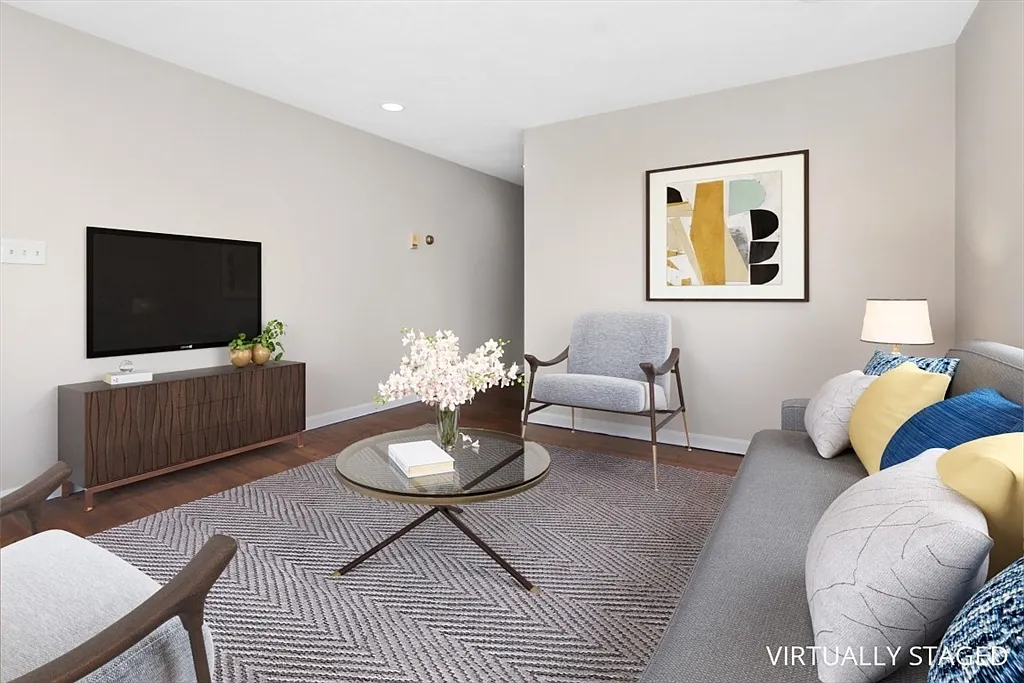 2 bed, 1.0 bath, 1000 sqft, $2,600 — Photo 2