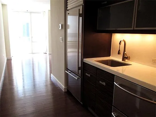 Rented by RELO REDAC INC. | media 16