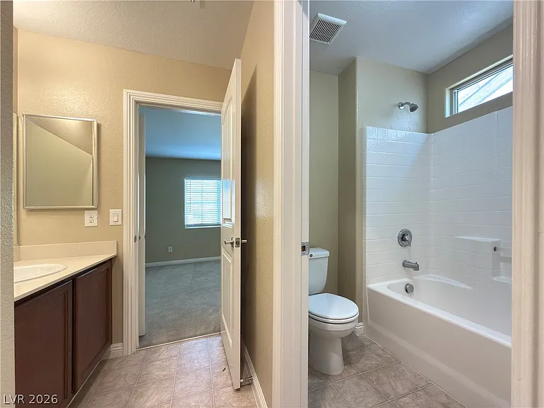 12 Jasmine Point St — Photo 37