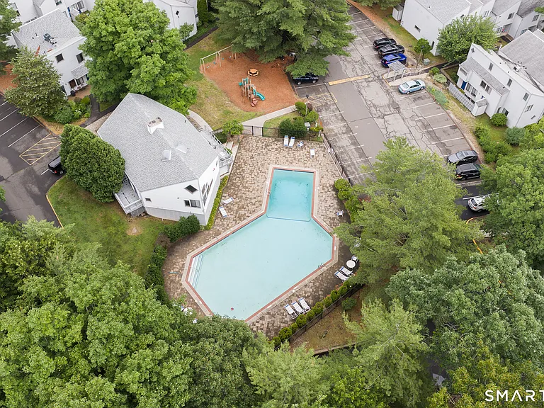 5 Staunton Ct #B — Photo 30