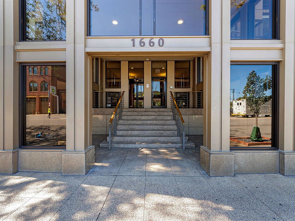 1st image of 1660 N La Salle St #402