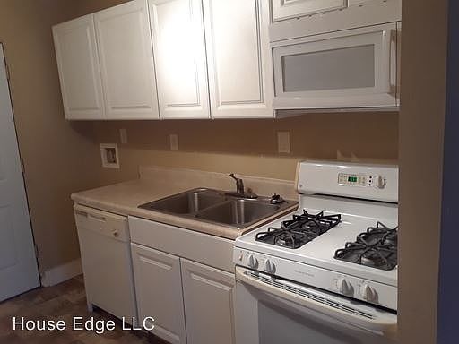 2nd image of 2912 8th St