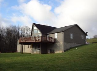 954 Achortown Rd, Beaver Falls, PA 15010