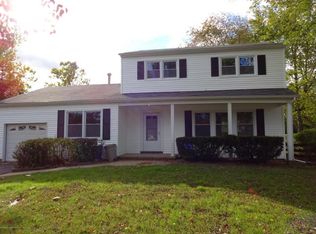 9 Sheffield Dr, Manalapan, NJ 07726