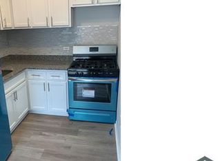 4437 S Greenwood Ave #212, Chicago, IL 60653