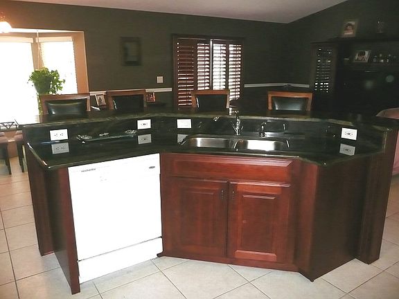 5th image of 260 53rd Cir