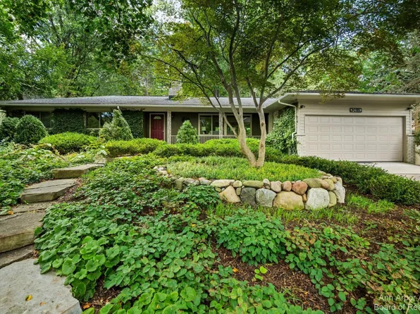2411 Londonderry Rd, Ann Arbor, MI 48104