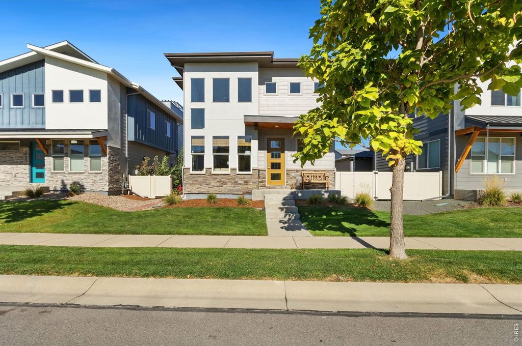 2214 Saison St