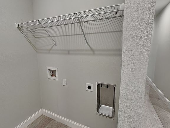 5th image of 3212 W Marie Dr