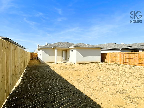 4th image of 4227 Gaviota Ln