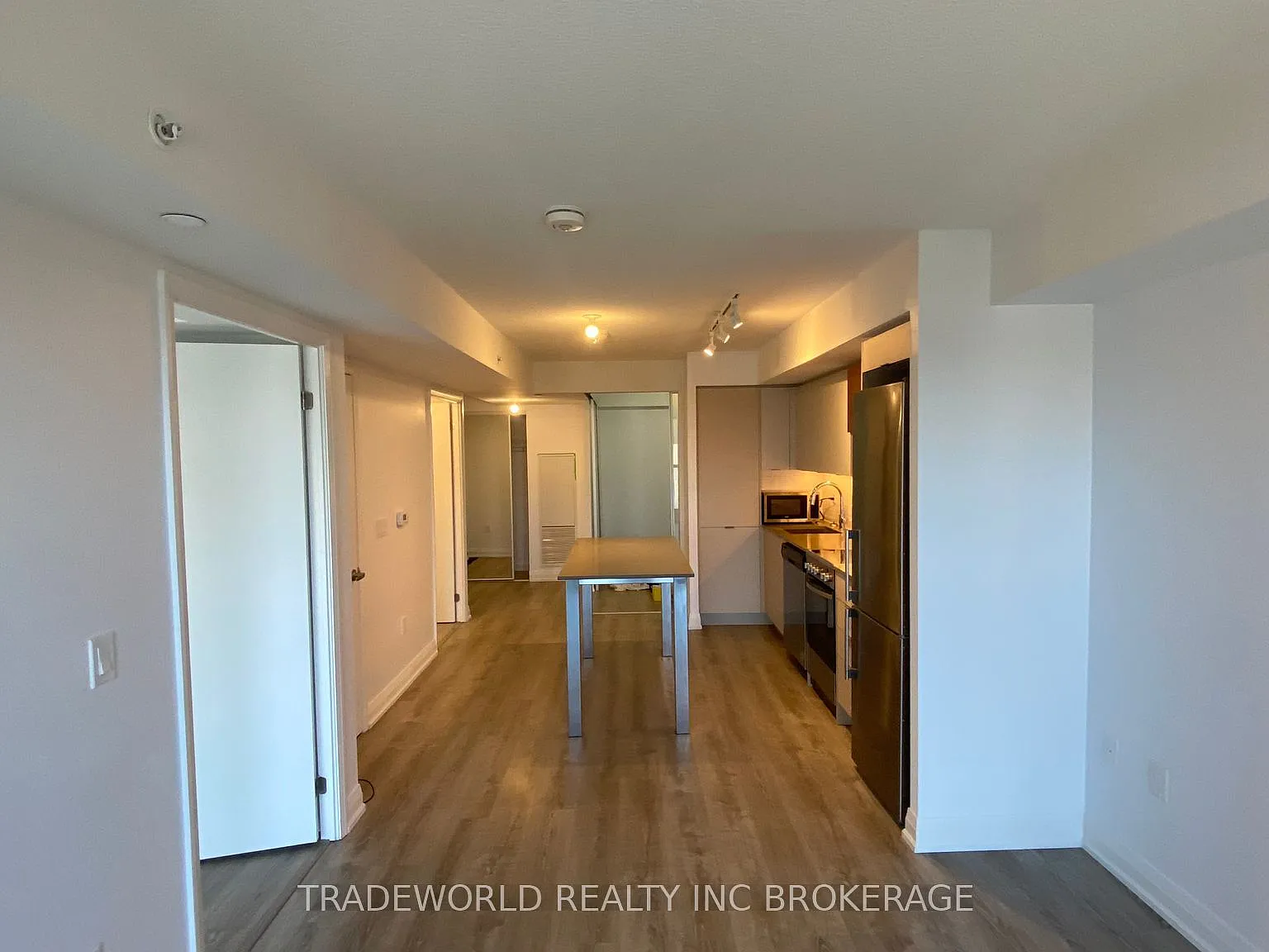 2 bed, $2,500 — Photo 4