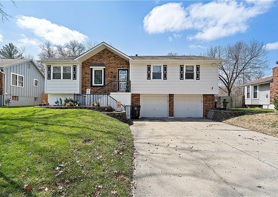 1st image of 3004 Sweet Briar Dr