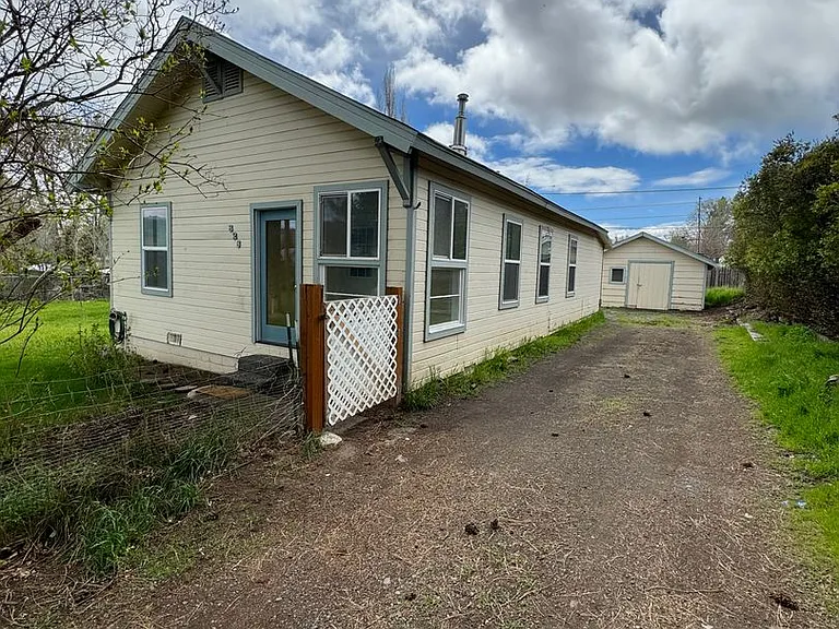 326 Torrey St — Photo 3