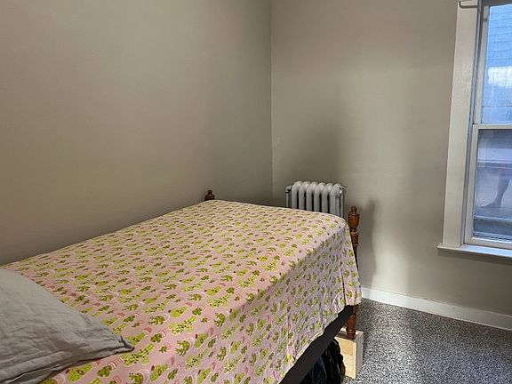 5th image of 672 Case Ave #1