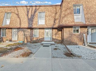 2636 Keewahdin Rd APT 10, Fort Gratiot, MI 48059