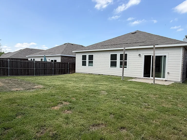 684 Crestridge Dr — Photo 21