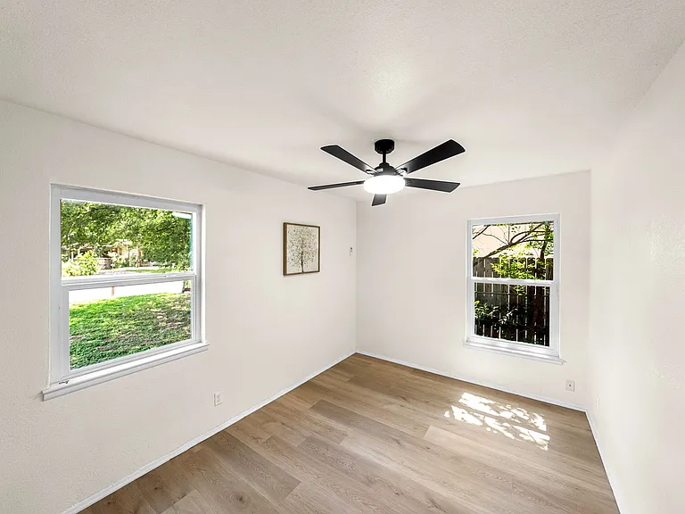 10 Linden Ave — Photo 14