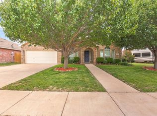 209 Adams Dr, Crowley, TX 76036