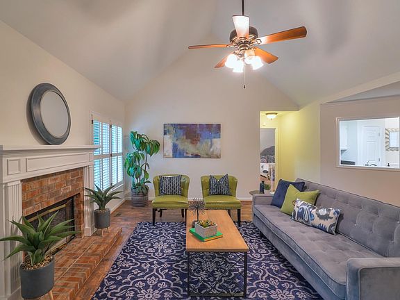 2nd image of 312 Chippewa Cir