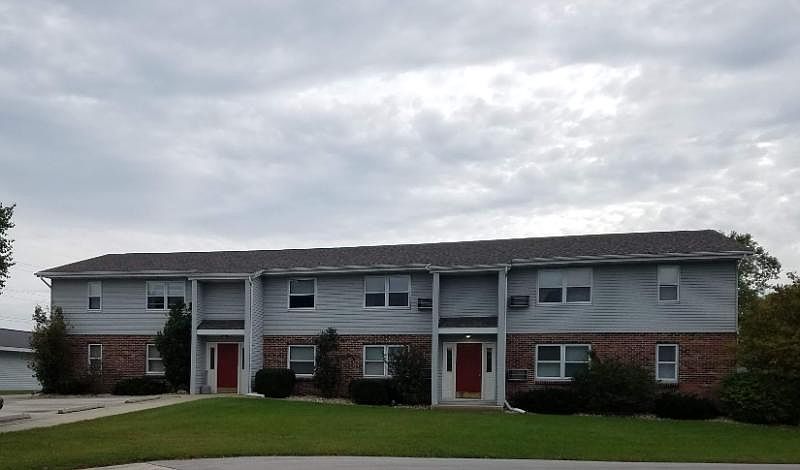 1st image of 823 Ann Ct