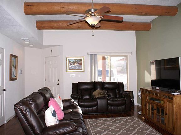 3rd image of 4719 Sambra Dr