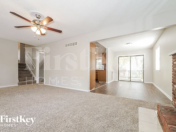 5th image of 8101 Willow Way