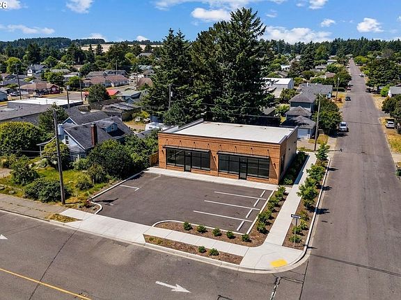 3rd image of Maple St #7400