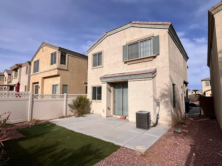 5473 Tinker Toy Ave — Photo 4