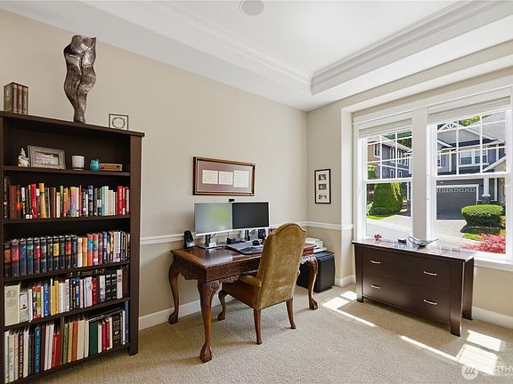 4th image of 726 S 38th Court