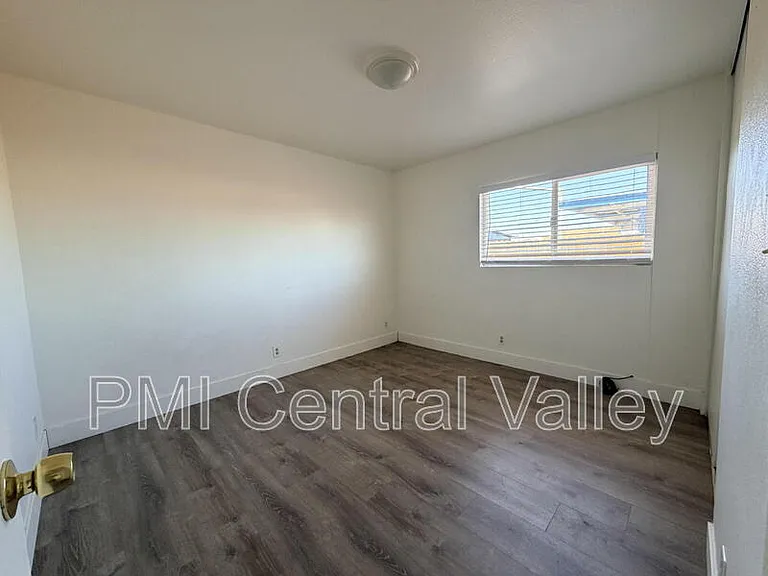 111 N Walnut Ave #1 — Photo 9