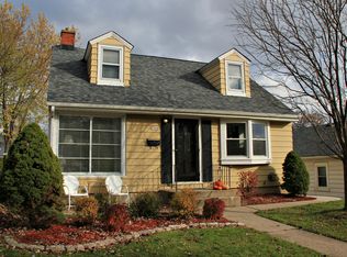 2906 N 89th St, Milwaukee, WI 53222