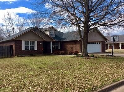 1st image of 203 Cherokee Ln